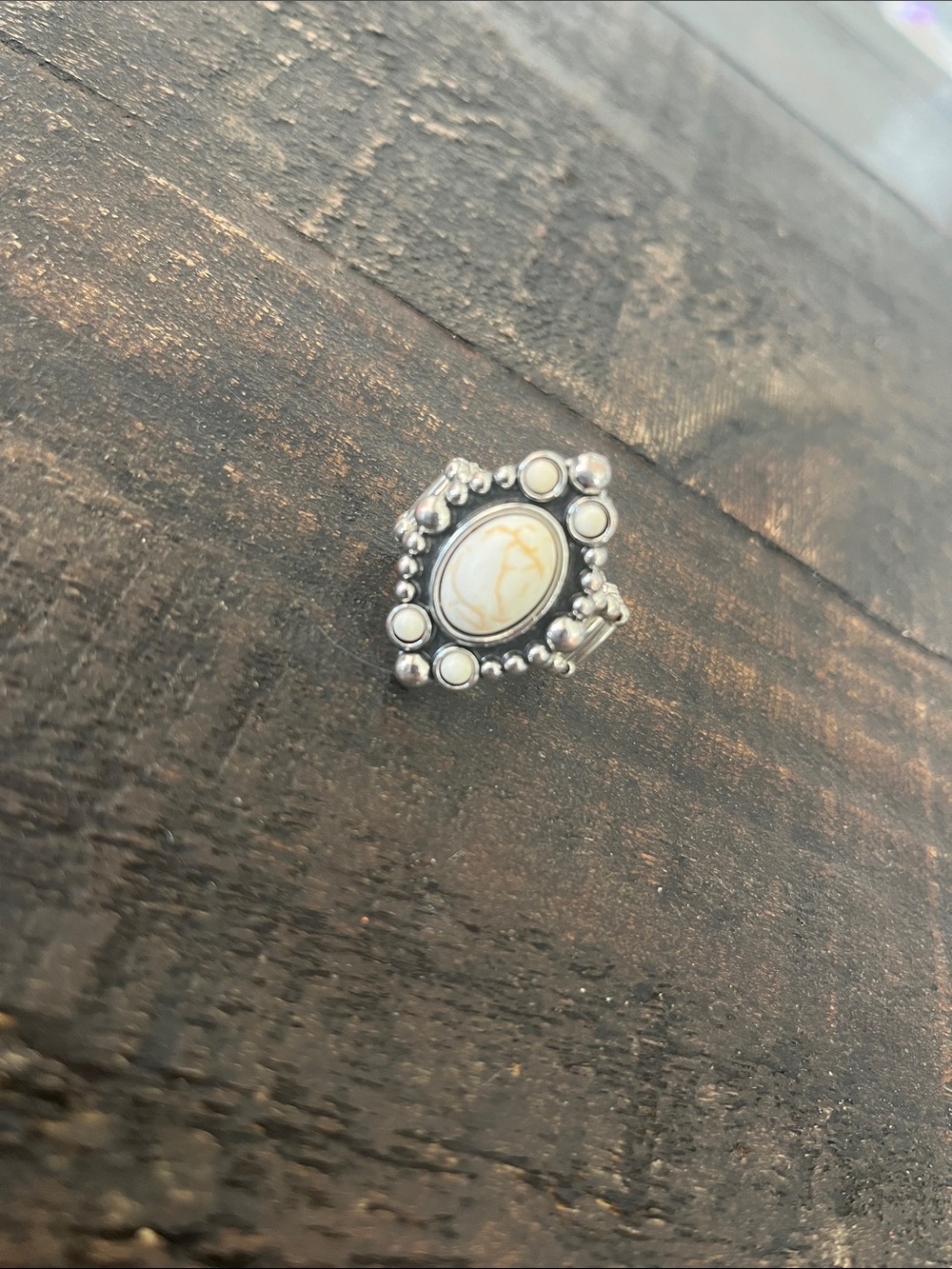 Oval White Howlite Statement Ring in Silver Tones